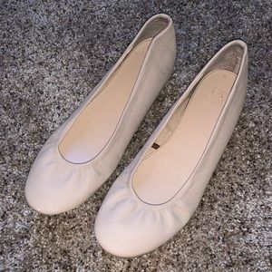 Nude flats